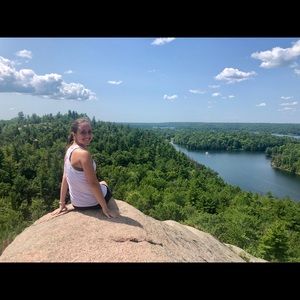 Meet your Posher, Sierra